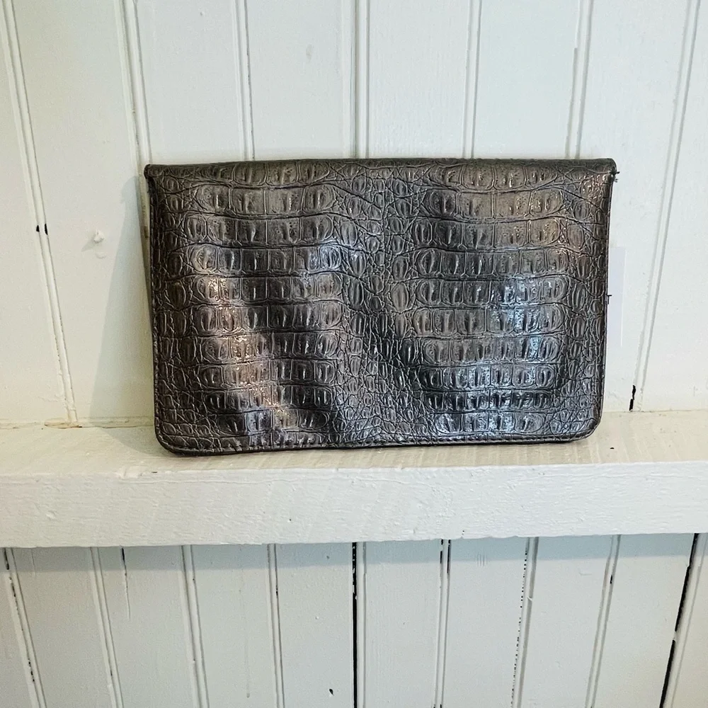 NWT Nine West vegan leather snakeskin envelope clutch purse bronze - Picture 5 of 7